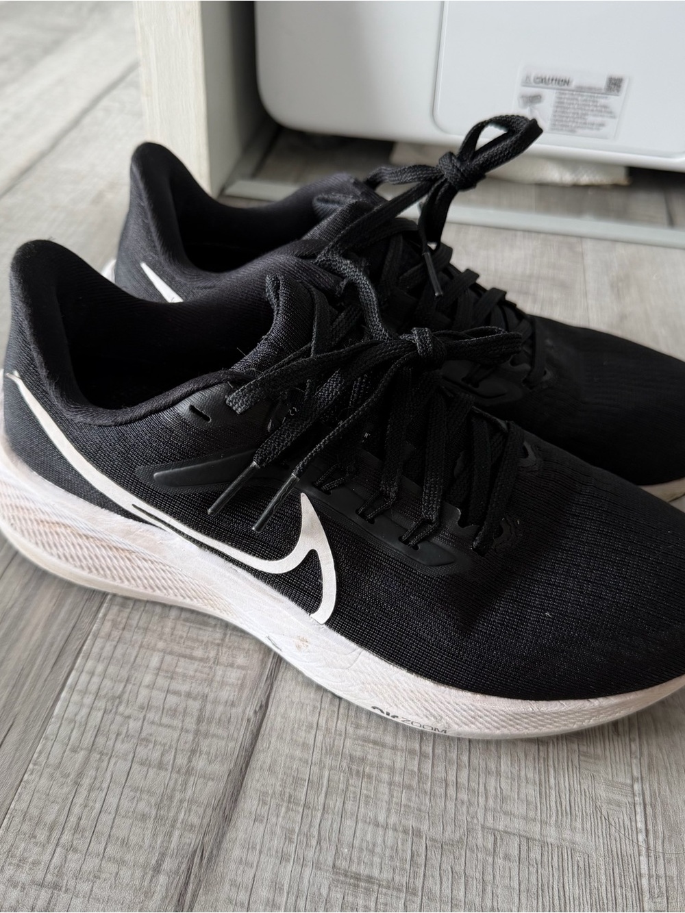 nike air zoom black sneakers